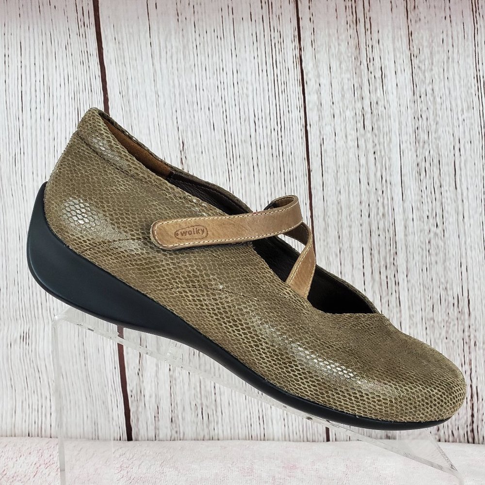 Wolky Passion Womens Iridescent Gold Leather Z-Strap Mary Jane Shoes 40 US 8.5/9